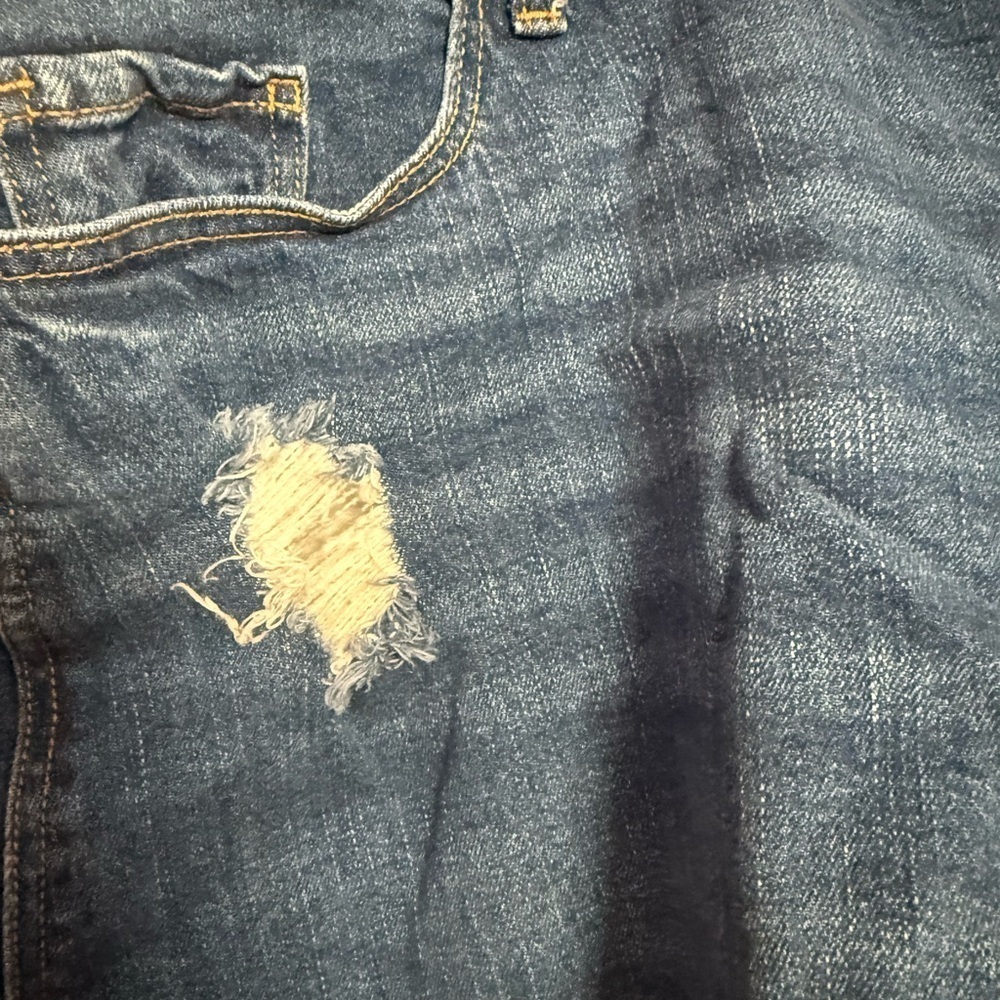 Old Navy Womens Blue Boyfriend Short Distressed Mid Rise Folded Hem 22 Plus - Picture 4 of 5
